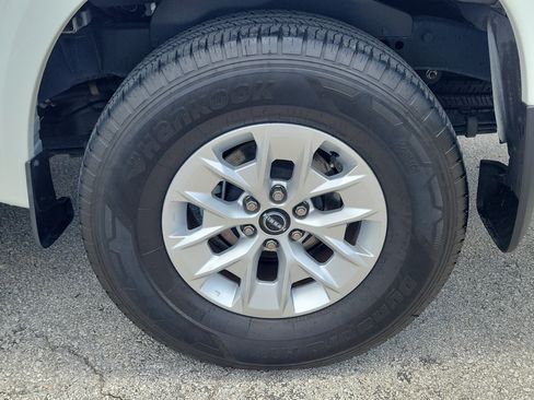 Certified 2024 Nissan Frontier SV w/ Technology Package RWD image 7