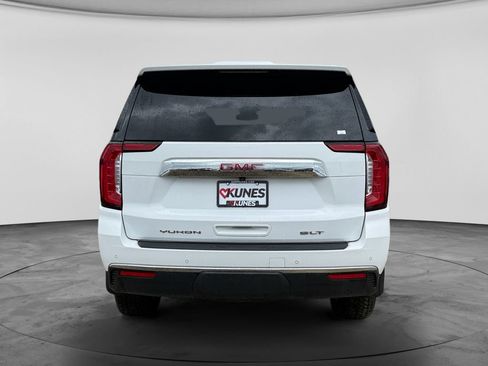 Used 2023 GMC Yukon SLT AWD/4WD image 9