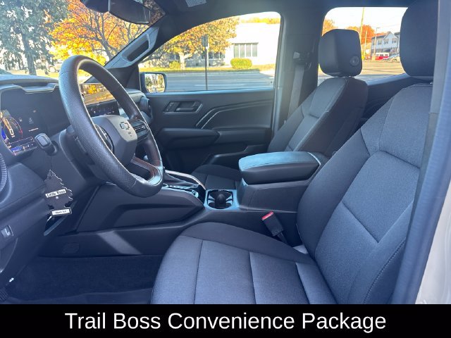 Used 2024 Chevrolet Colorado Trail Boss w/ Advanced Trailering Package AWD/4WD image 15