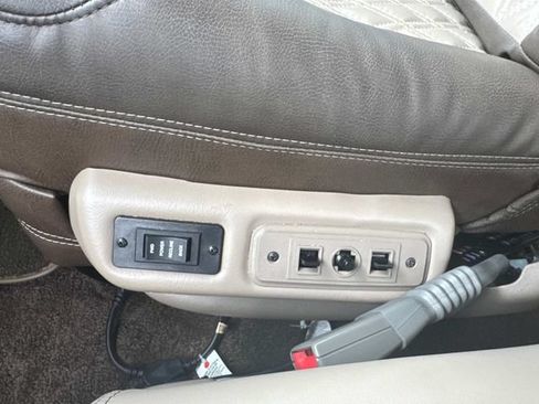 Used 2023 Chevrolet Express 2500 RWD image 36