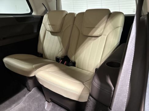 Used 2019 Mercedes-Benz GLS 450 4MATIC image 25