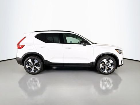 New 2026 Volvo XC40 B4 Plus w/ Protection Package FWD image 8