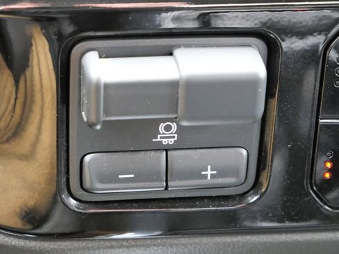 Used 2023 Chevrolet Silverado 1500 RST w/ Protection Package image 45