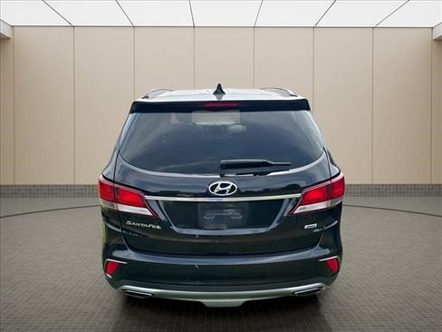 Used 2017 Hyundai Santa Fe SE AWD/4WD image 12