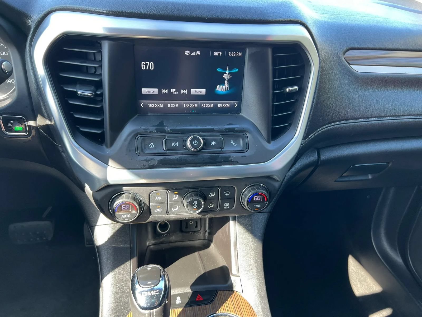 Used 2017 GMC Acadia SLE FWD image 10
