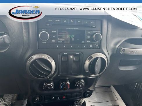 Used 2014 Jeep Wrangler Sport w/ Quick Order Package 24S AWD/4WD image 18