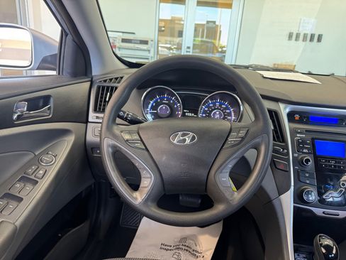 Used 2011 Hyundai Sonata GLS w/ Popular Equipment Pkg 2 FWD image 9