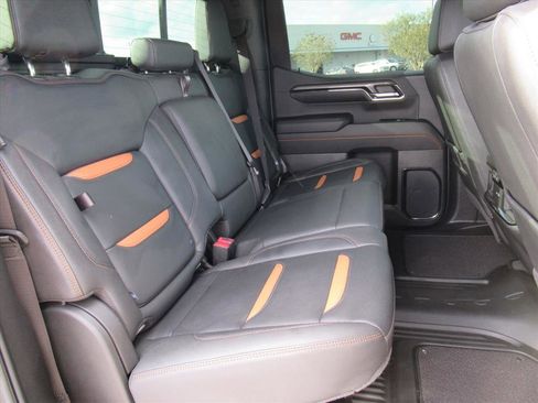 Used 2024 GMC Sierra 1500 AT4 w/ Technology Package image 34