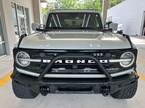 Certified 2022 Ford Bronco Outer Banks w/ Sasquatch Package AWD/4WD image 7