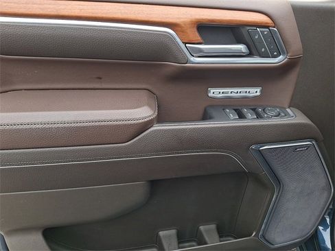 Used 2023 GMC Sierra 1500 Denali w/ Denali Reserve Package image 12