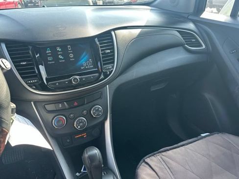 Used 2017 Chevrolet Trax LS FWD image 11