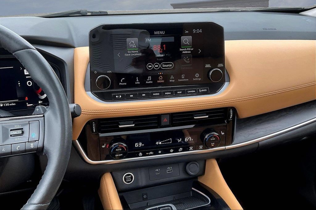 Used 2023 Nissan Rogue Platinum FWD image 9