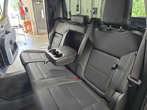 Used 2023 GMC Sierra 1500 SLT w/ SLT Premium Package AWD/4WD image 26