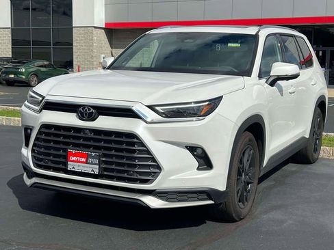 Used 2026 Toyota Grand Highlander AWD Hybrid image 2