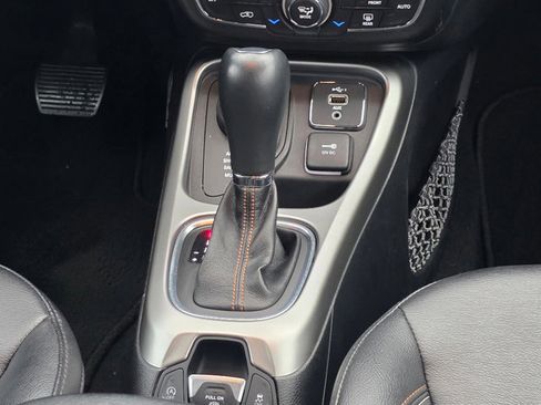 Used 2021 Jeep Compass Latitude image 24