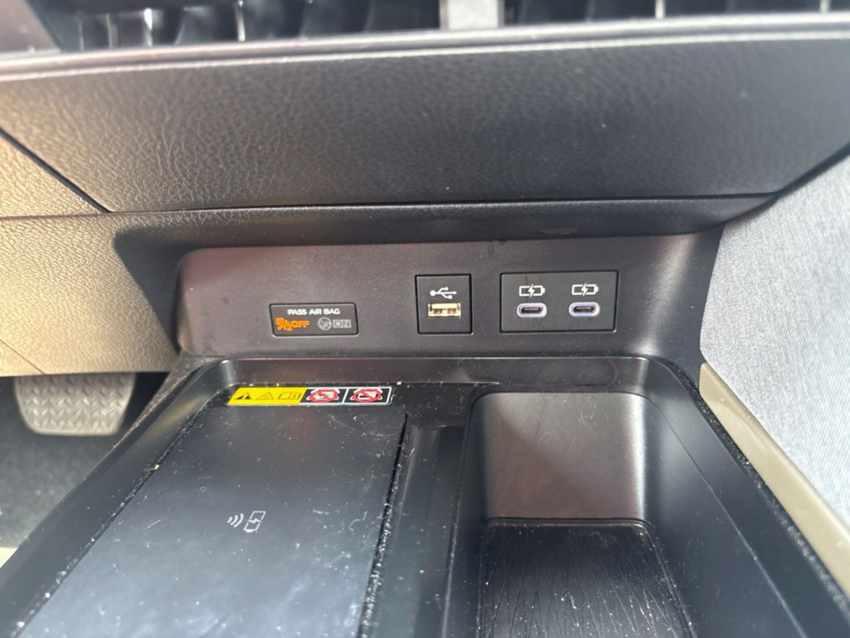 Used 2025 Toyota Camry LE FWD image 17