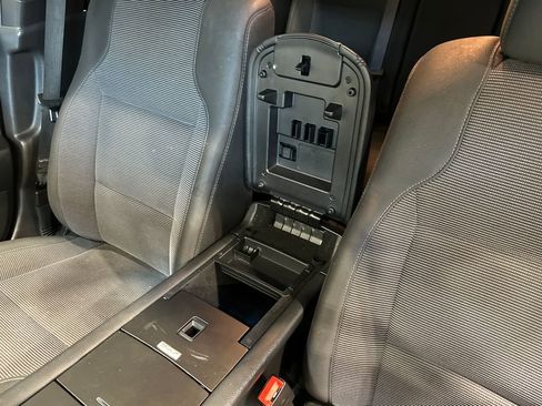 Used 2015 Ford Taurus SEL w/ Equipment Group 201A image 26