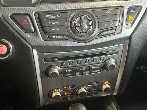 Used 2017 Nissan Pathfinder SL AWD/4WD image 21