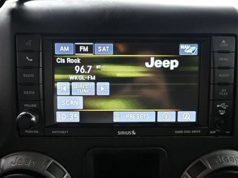 Used 2017 Jeep Wrangler Unlimited Sport w/ Connectivity Group AWD/4WD image 22