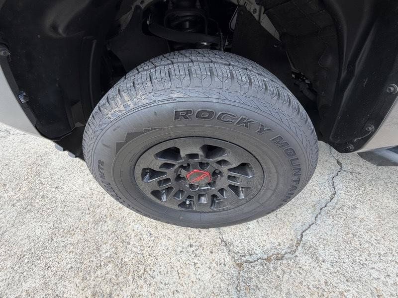 Used 2022 Toyota Tacoma SR5 RWD image 9