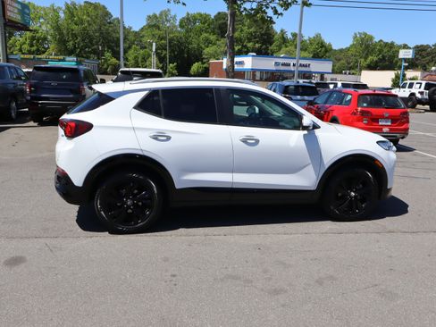 Used 2024 Buick Encore GX Sport Touring w/ Comfort Package FWD image 11