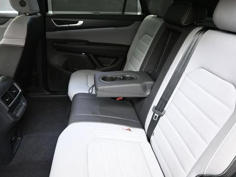 New 2026 Volkswagen Atlas Cross Sport SEL R-Line AWD/4WD image 19