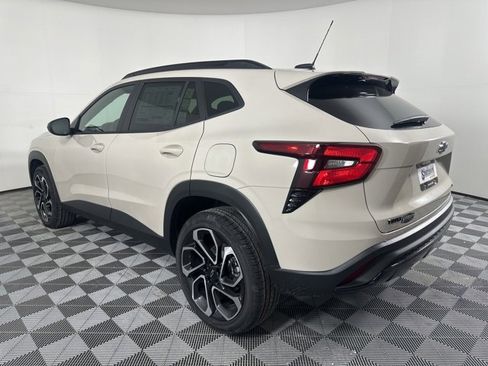 New 2026 Chevrolet Trax RS w/ Sunroof Package image 5