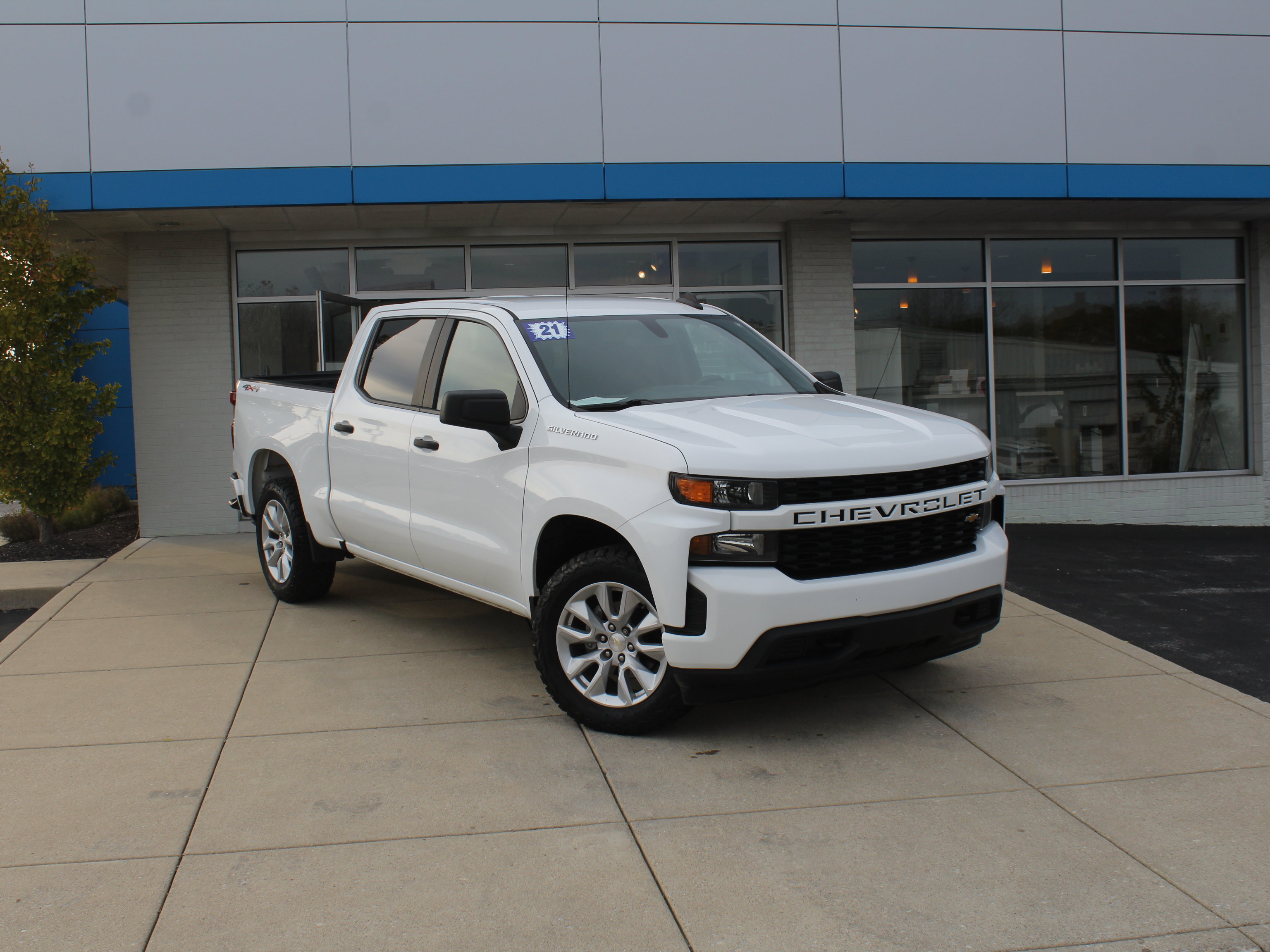 Used 2021 Chevrolet Silverado 1500 Custom AWD/4WD image 4