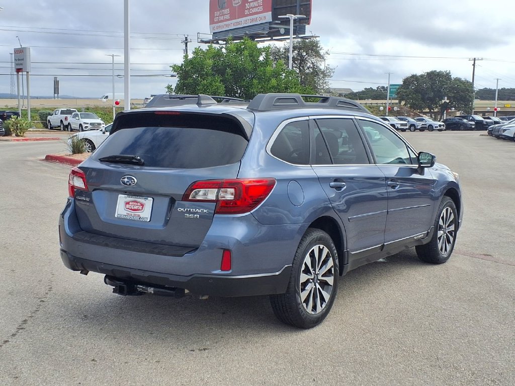 Used 2017 Subaru Outback 3.6R Limited AWD/4WD image 5