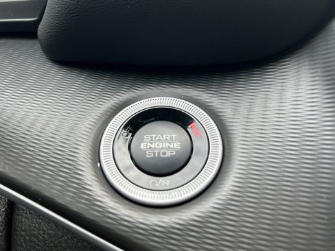 New 2025 Jeep Grand Cherokee Altitude image 28