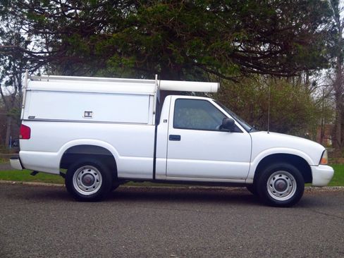 Used 2003 GMC Sonoma SL RWD image 24