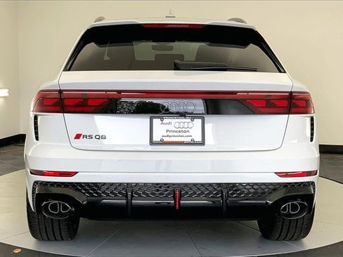 New 2026 Audi RS Q8 performance image 5