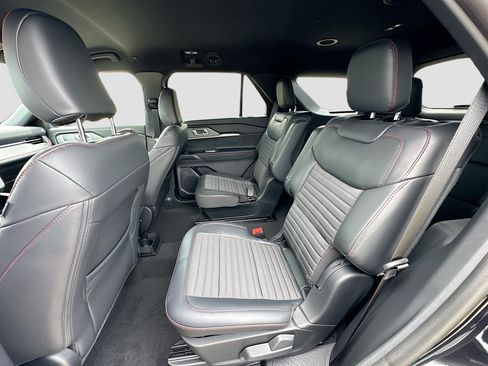 New 2026 Ford Explorer ST-Line w/ ST-Line Street Pack RWD image 17