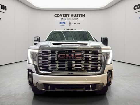 Used 2024 GMC Sierra 2500 Denali w/ Technology Package image 8