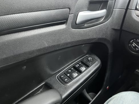 Used 2016 Chrysler 300 S image 14