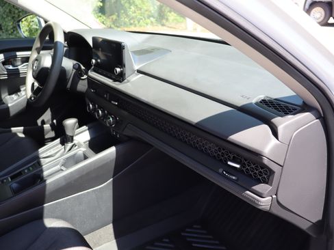 Used 2024 Honda Accord EX image 30
