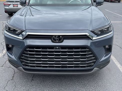 Used 2026 Toyota Grand Highlander FWD image 2