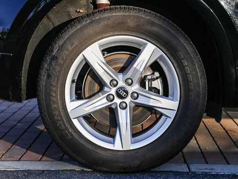 Certified 2023 Audi Q5 2.0T Premium w/ Convenience Package image 12