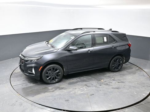 Used 2023 Chevrolet Equinox RS image 43