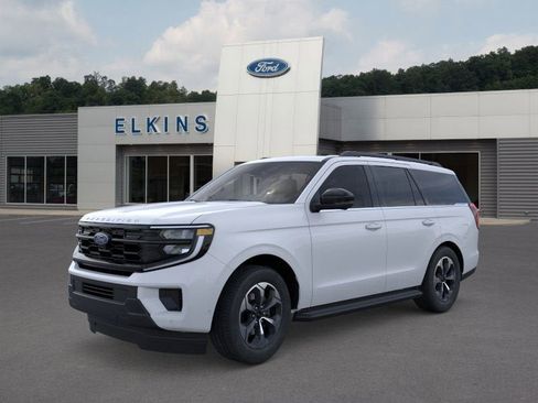 New 2026 Ford Expedition Active image 2