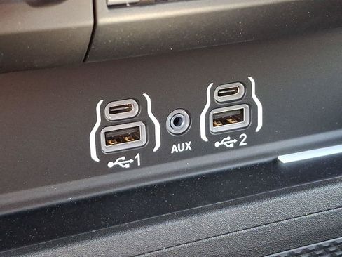 New 2026 RAM 2500 Big Horn AWD/4WD image 15