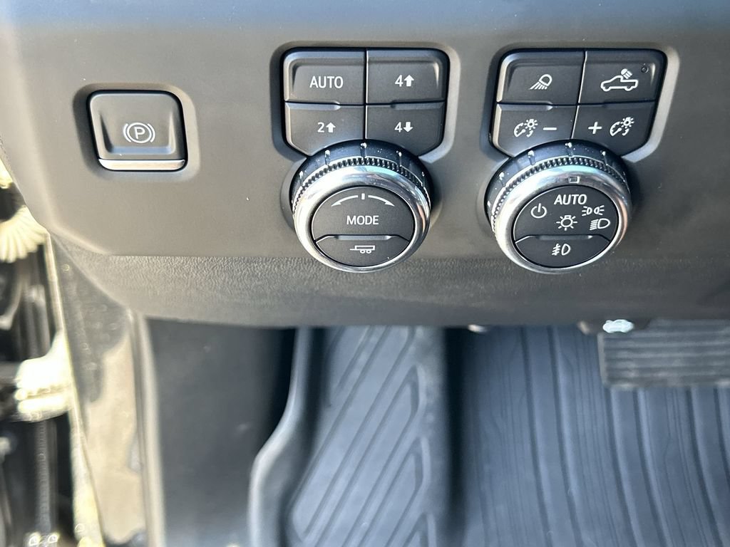 Used 2024 GMC Sierra 1500 Denali Ultimate AWD/4WD image 18