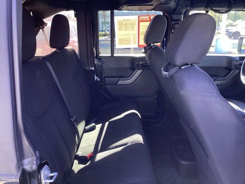 Used 2017 Jeep Wrangler Unlimited Sport w/ Quick Order Package 24S image 33