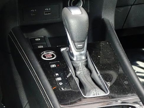 Used 2024 Nissan Kicks SV image 31