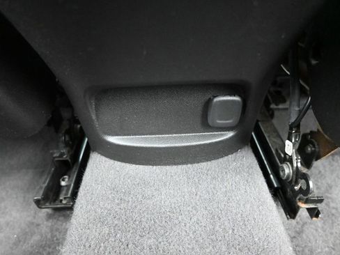 Used 2017 Chevrolet Malibu LT image 14