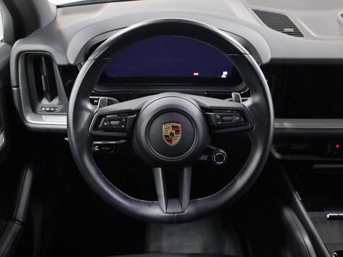 Certified 2024 Porsche Cayenne image 21