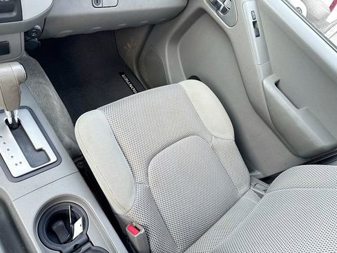 Used 2012 Nissan Frontier SV w/ SV Premium Utility Pkg image 20