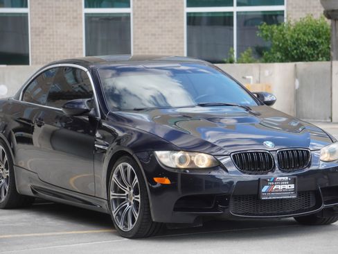 Used 2011 BMW M3 Convertible RWD image 19
