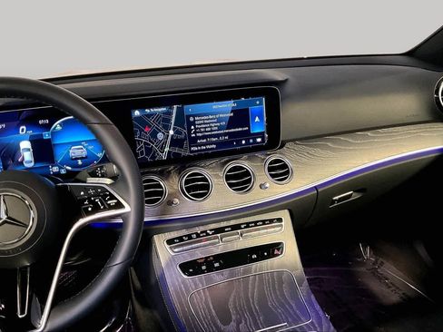 Used 2021 Mercedes-Benz E 350 4MATIC Sedan image 7