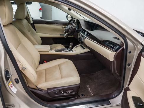 Used 2018 Lexus ES 350 w/ Navigation System Package FWD image 17